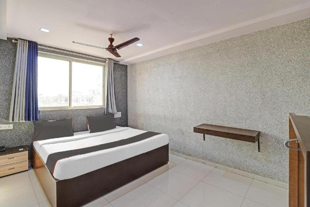 Hotel Mayura, Ankleshwar מראה חיצוני תמונה